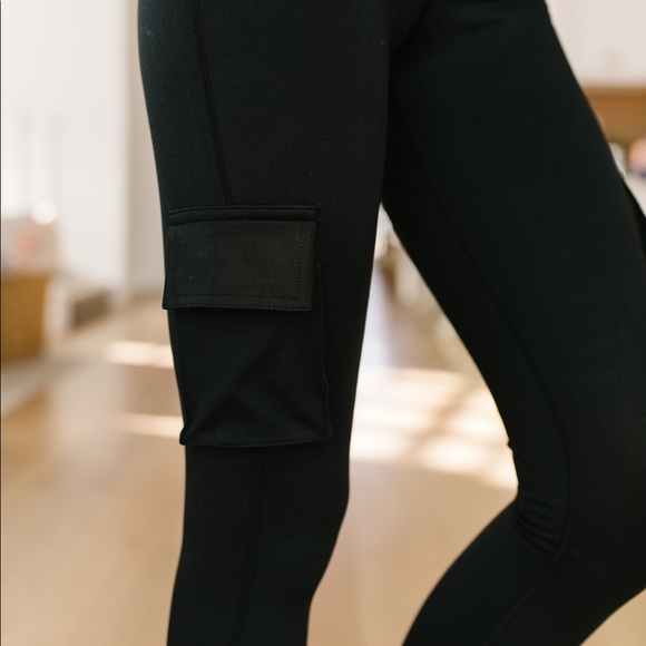 RESTOCKED❗️Mono B Cargo Pocket Athletic Leggings - Picture 5 of 6